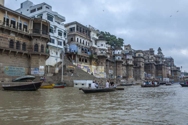 21 - India - Varanasi - rio Ganges - ghat